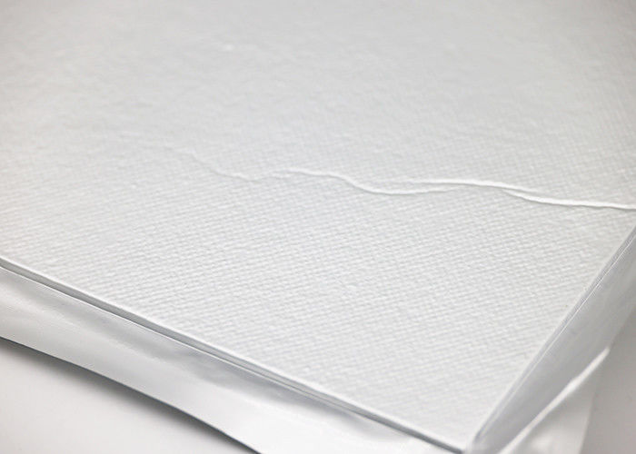 Isolateur thermique micro-perforé blanc avec bonne résistance aux chocs thermiques et stabilité chimique