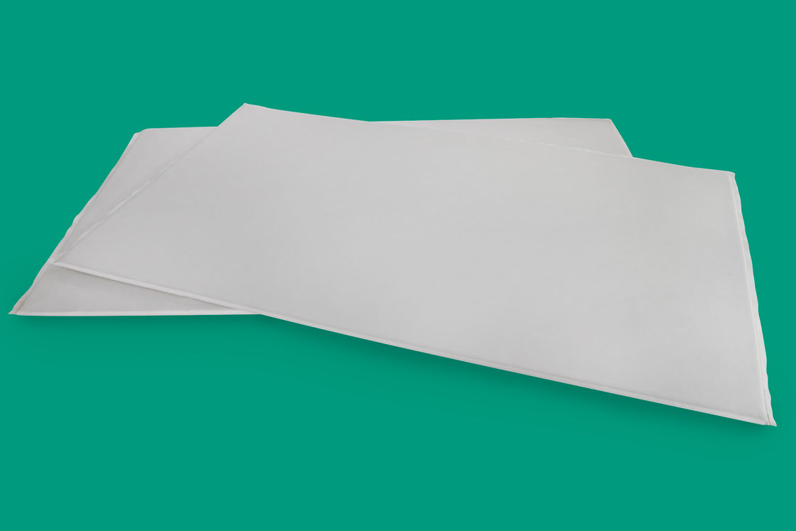 Surface lisse Panneau d'isolation microporeux Bonne stabilité chimique en 1200 * 500 mm Taille